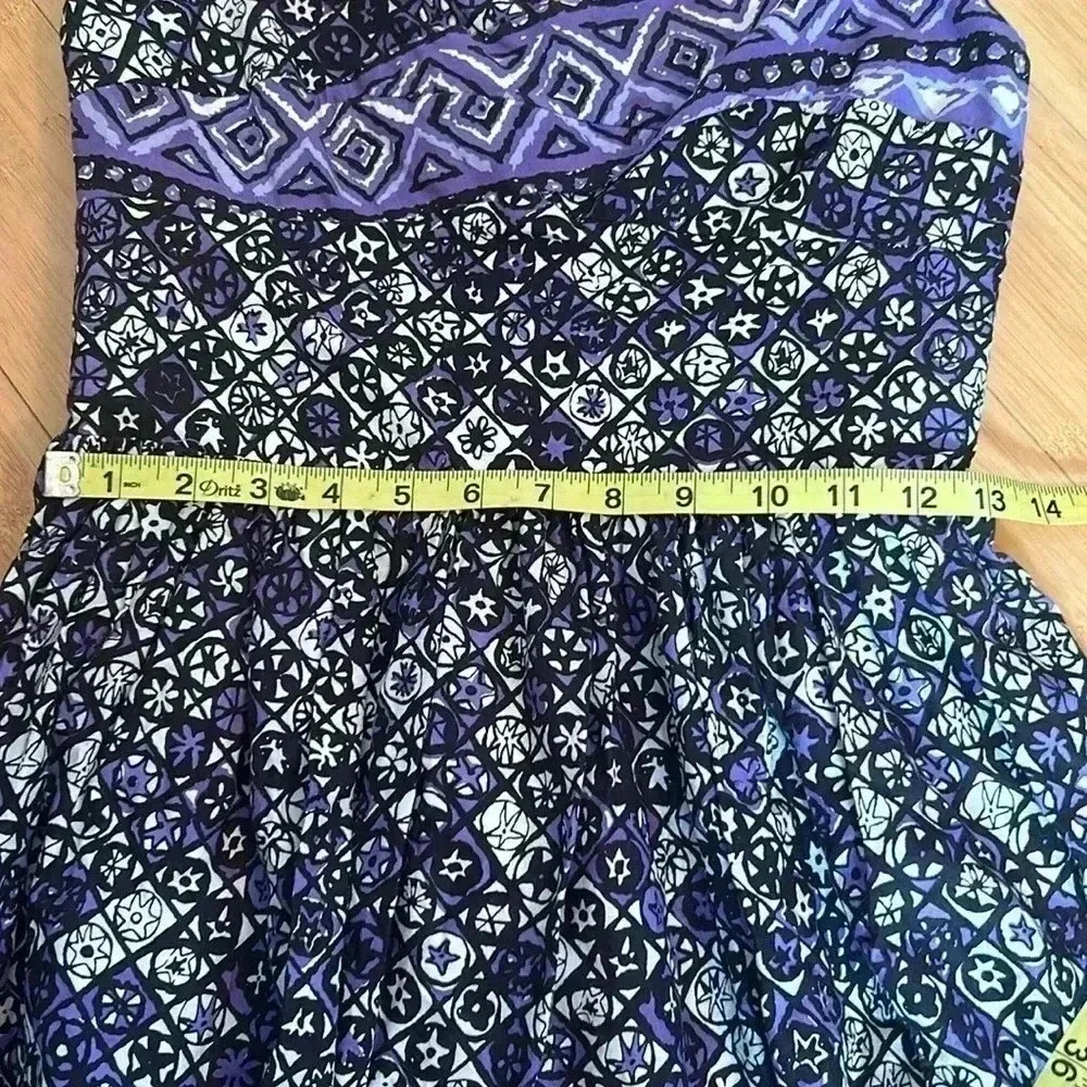Tori Richard Fit and Flare Starfish Print Purple, Black, & White Dress size 4 - Picture 7 of 11